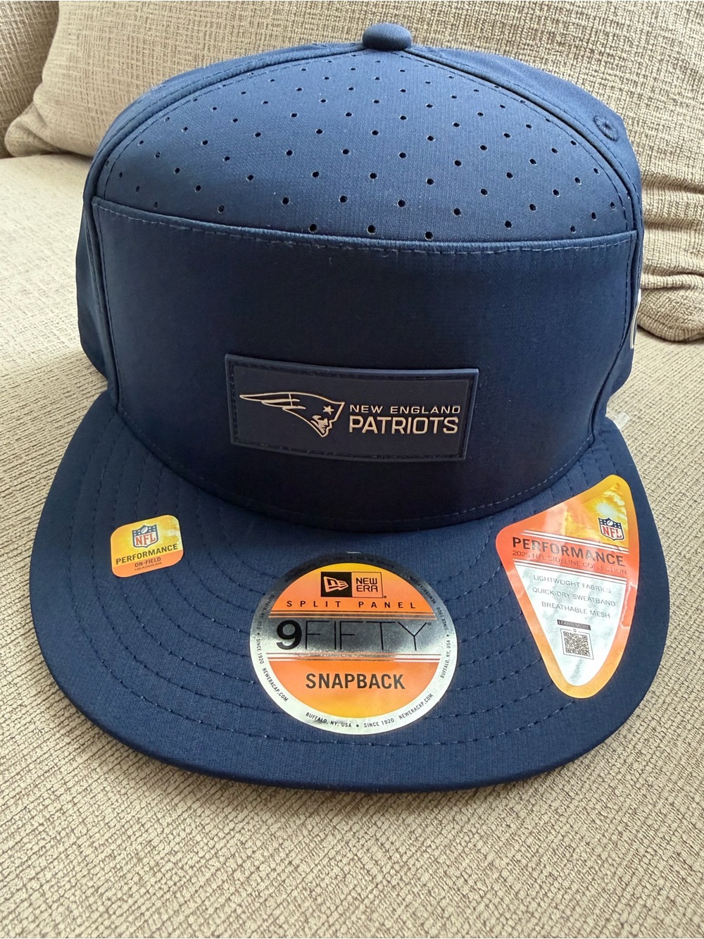 New Era Navy New England Patriots Snapback Hat sideline 2025